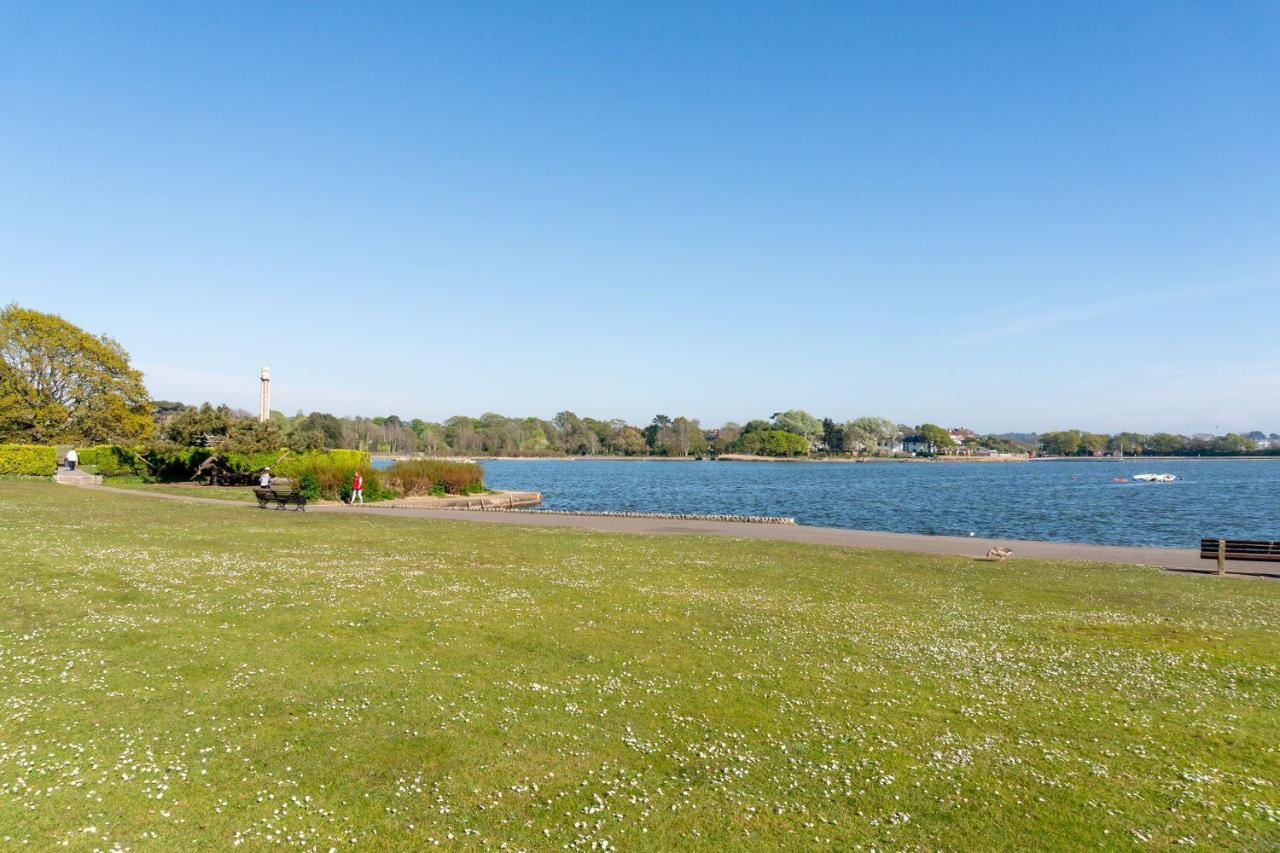 Park Lake View Poole Exterior photo